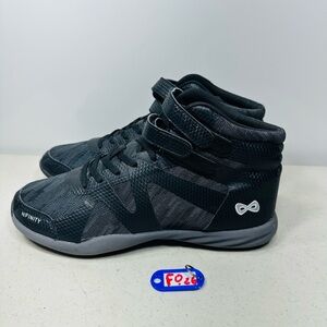 nfinty black midtop cheer shoes Youth size 10